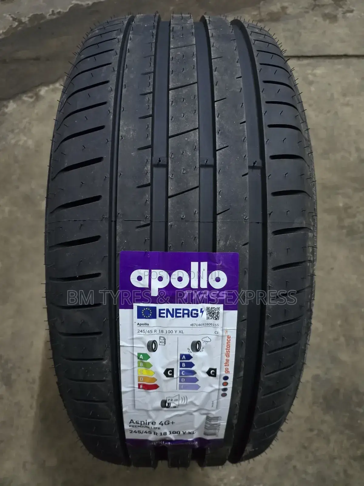 245 /45 R18 Apollo Tyres (India)