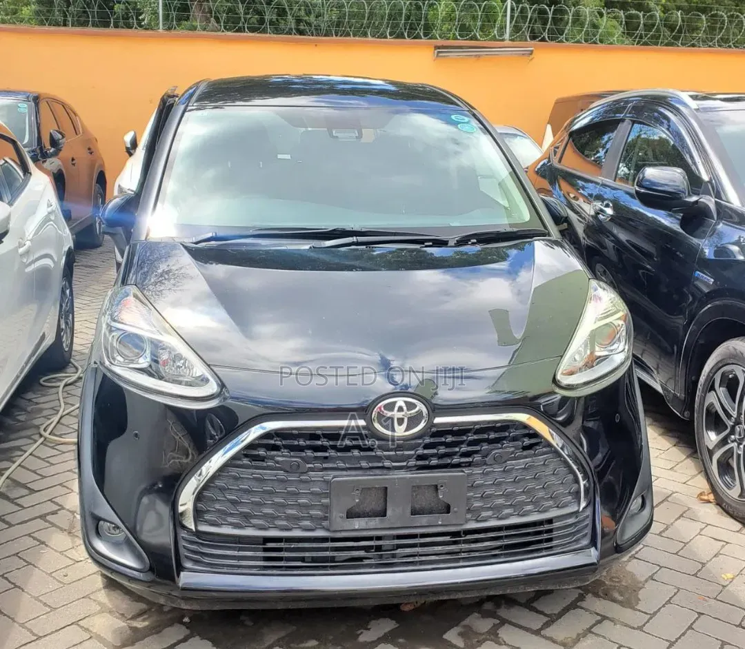 Toyota Sienta 1.5 FWD 2020 Black
