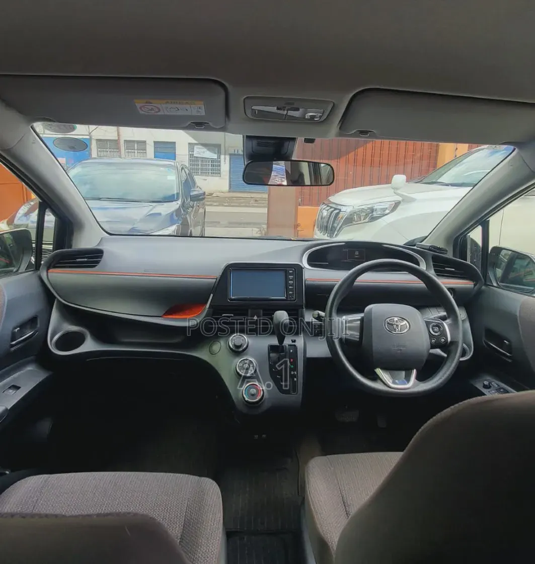 Toyota Sienta 1.5 FWD 2020 Black
