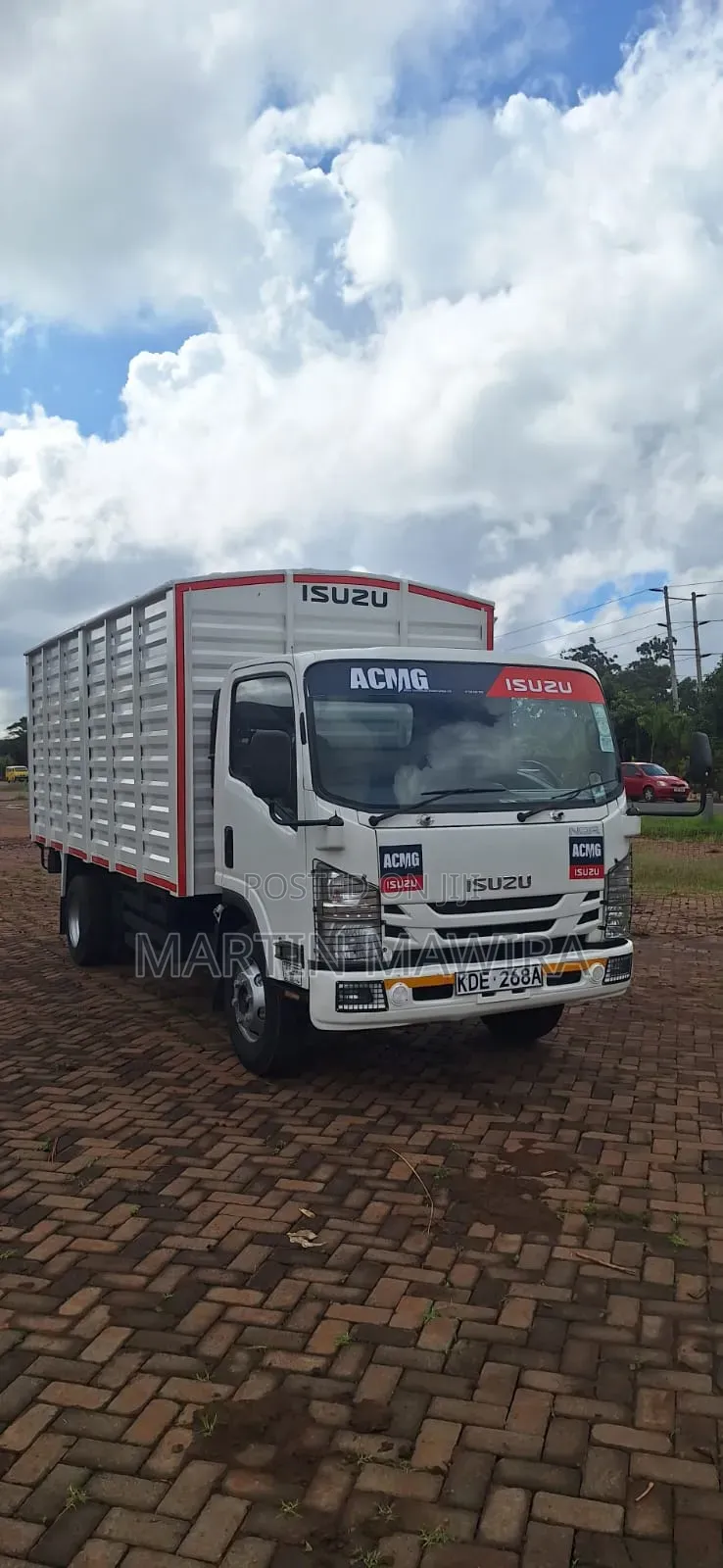 Isuzu NQR Lorry