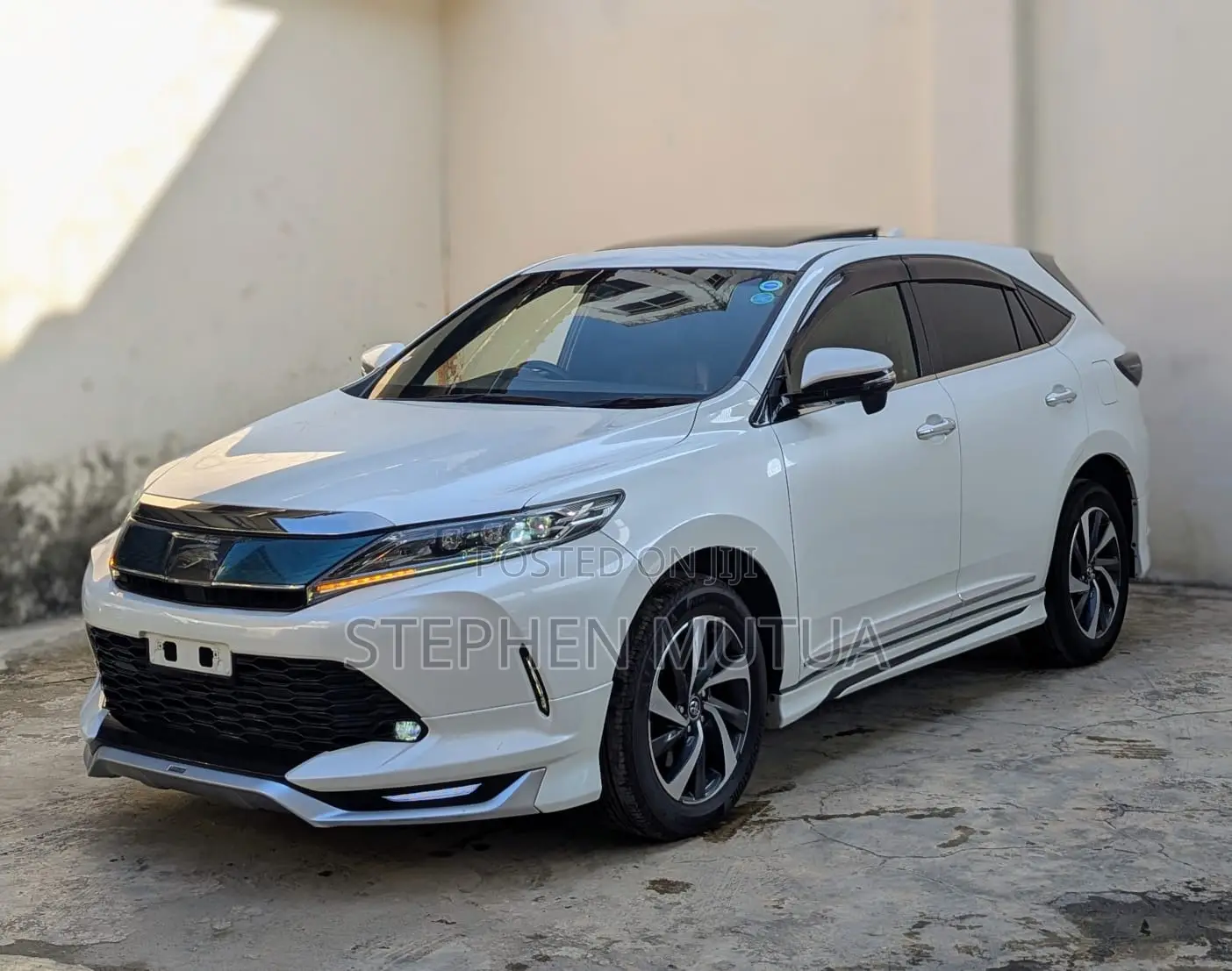 Toyota Harrier 2.0 Turbo 2019 White