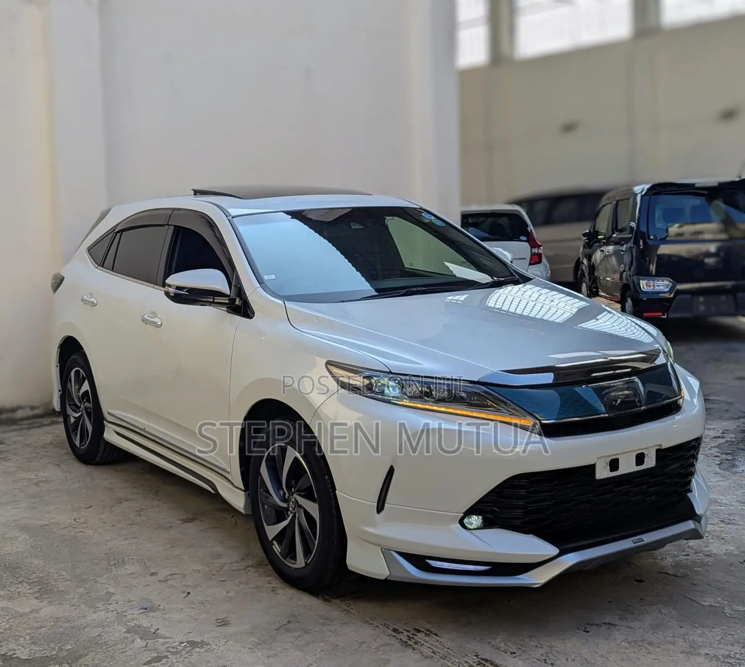 Toyota Harrier 2.0 Turbo 2019 White
