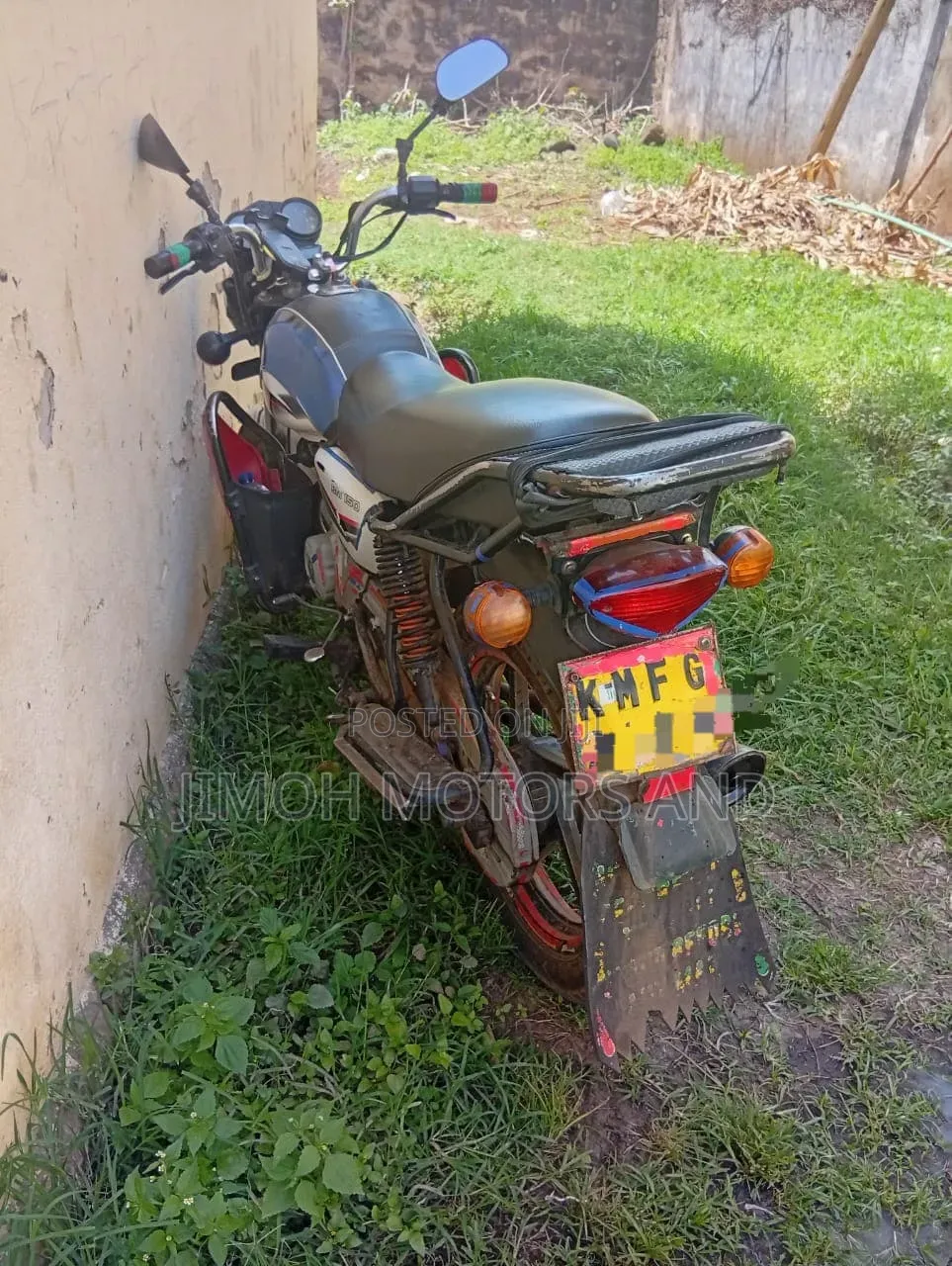 Bajaj Boxer 150 UG 2021 White