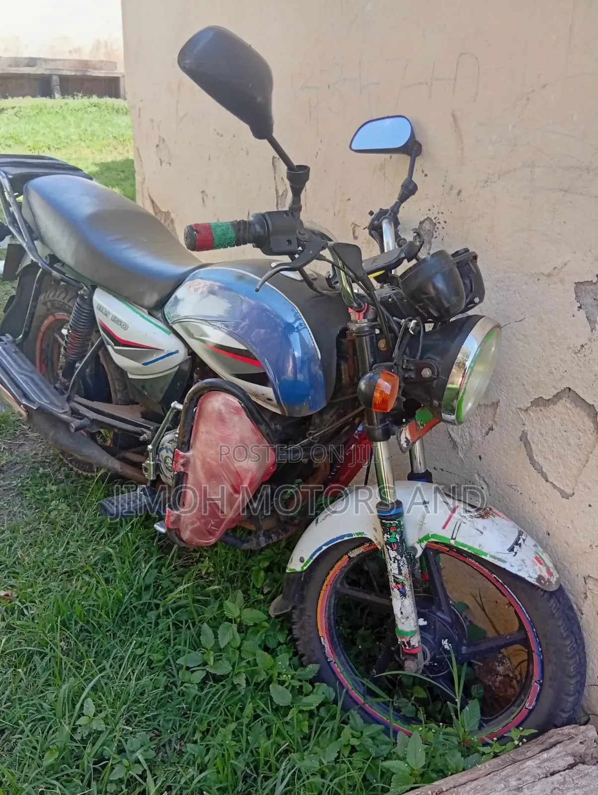 Bajaj Boxer 150 UG 2021 White
