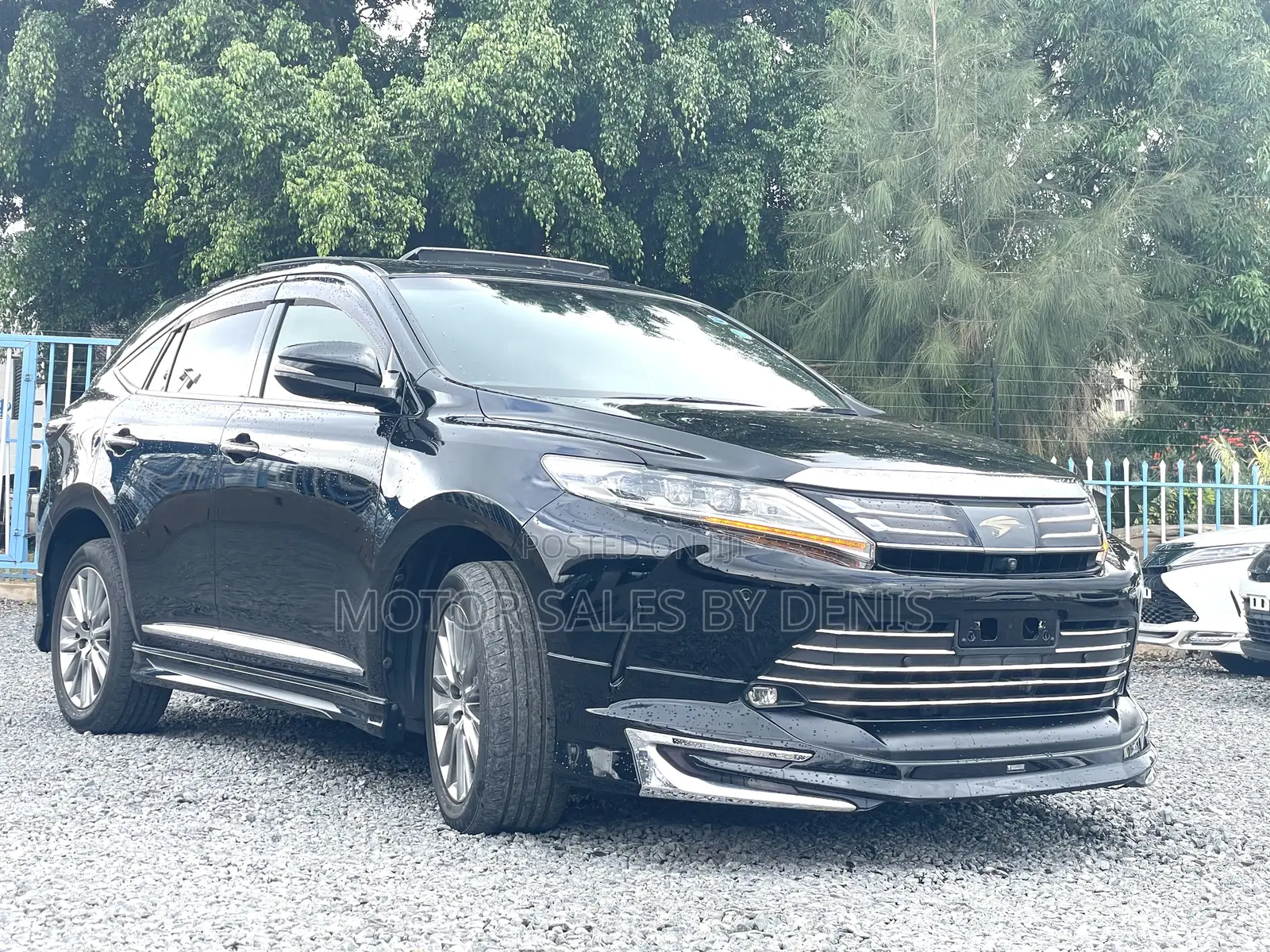Toyota Harrier 2.0 2019 Black