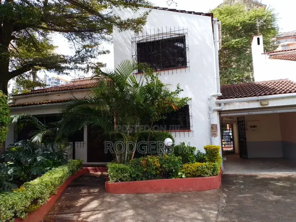 4bdrm Maisonette in State House Area for sale