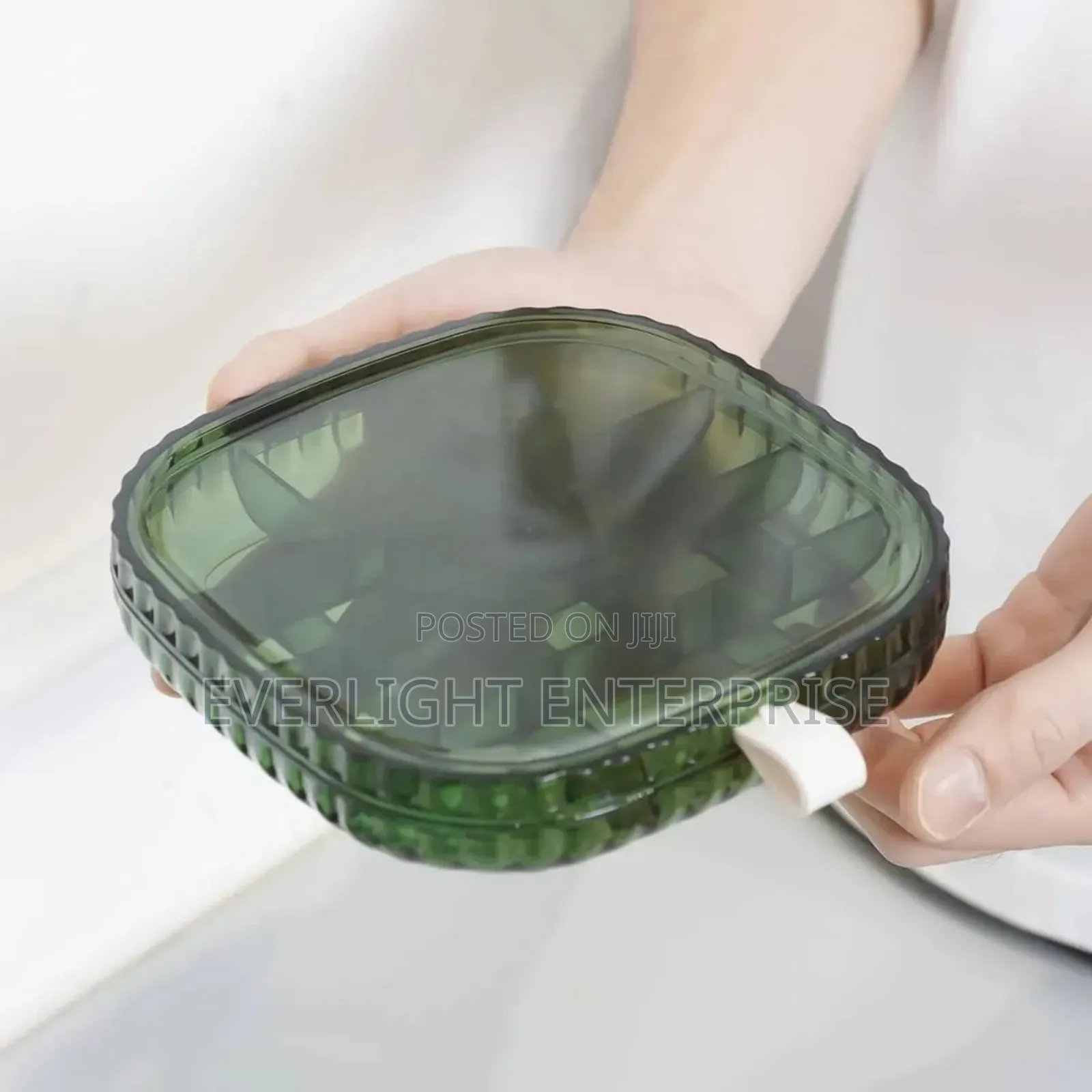16 Slot Transparent Jewelry Box