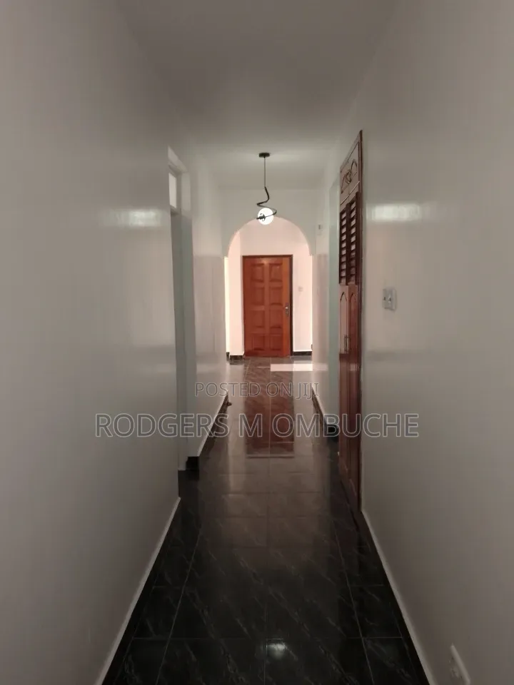 3bdrm Apartment in State House Area for rent