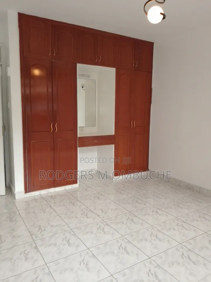 3bdrm Apartment in State House Area for rent