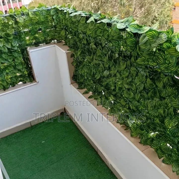 Uv-Stabilized Privacy Fence for Outdoor Installations