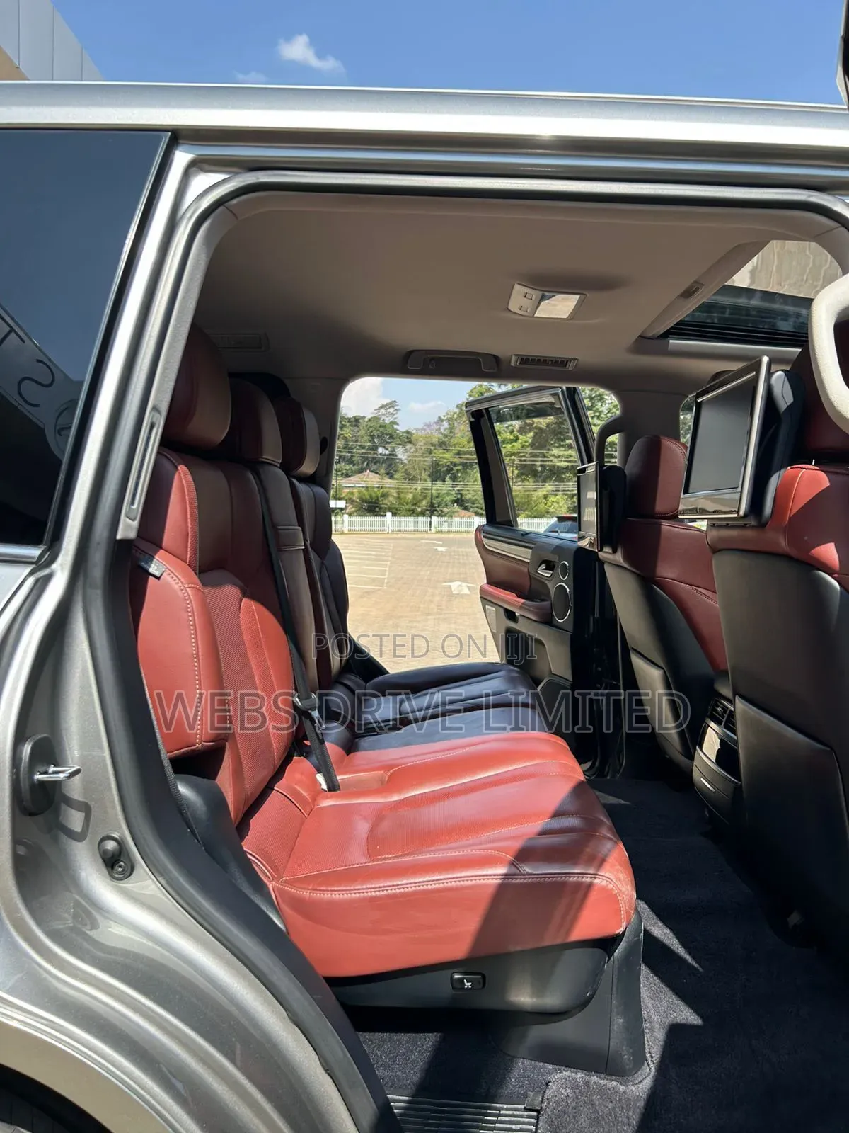 Lexus LX 570 AWD 2016 Gray