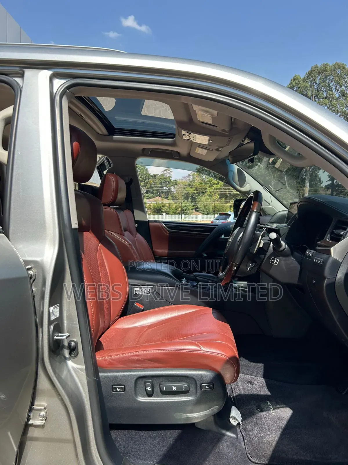 Lexus LX 570 AWD 2016 Gray