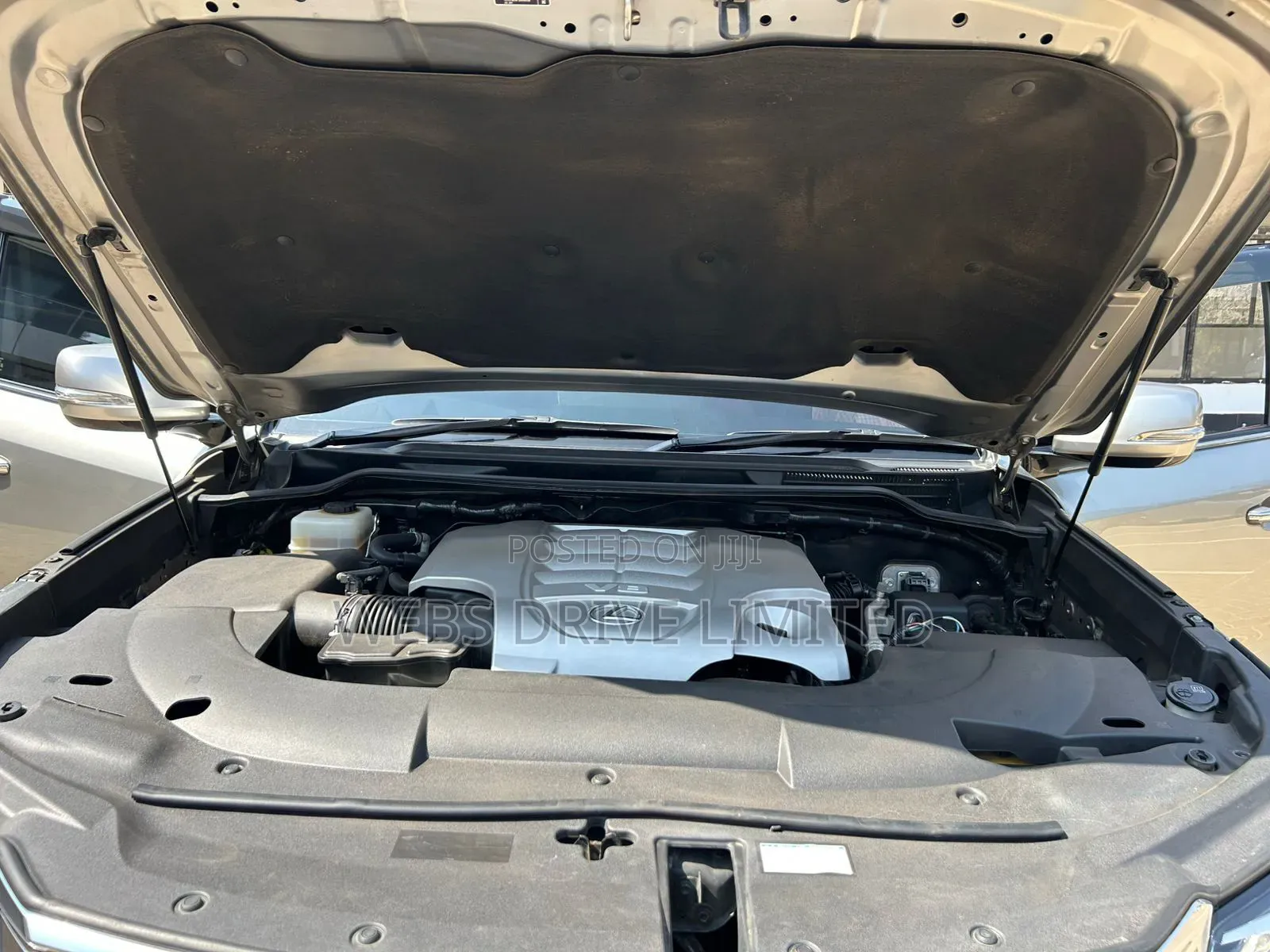 Lexus LX 570 AWD 2016 Gray