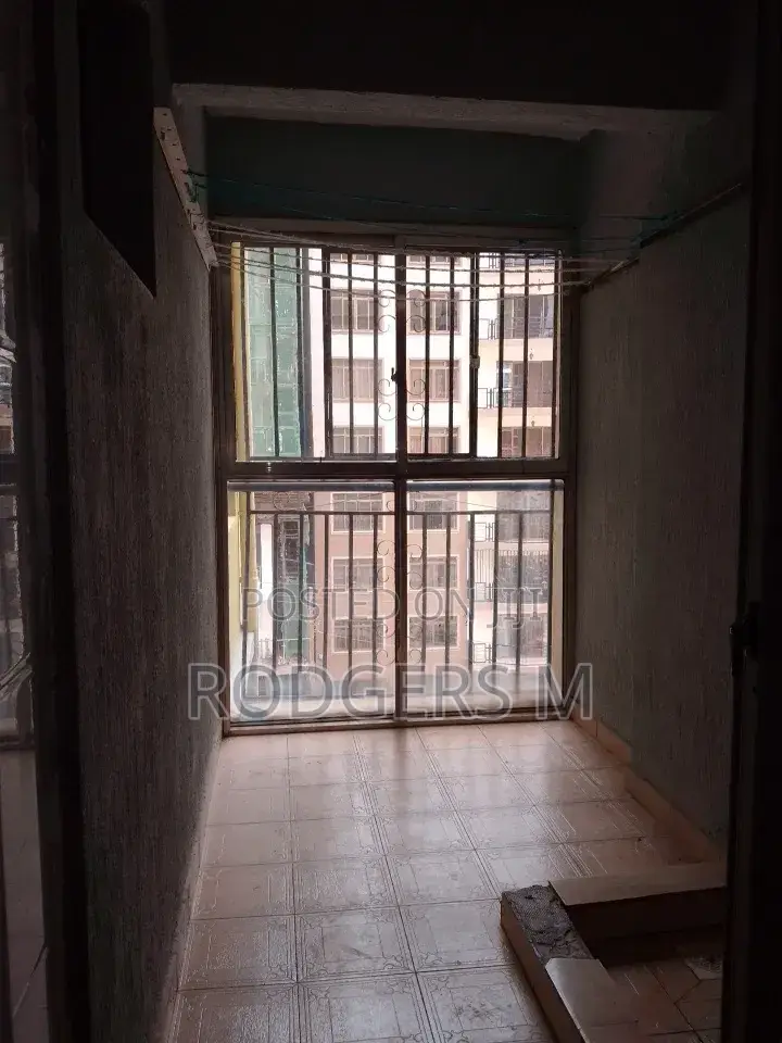 3bdrm Apartment in State House Area for rent