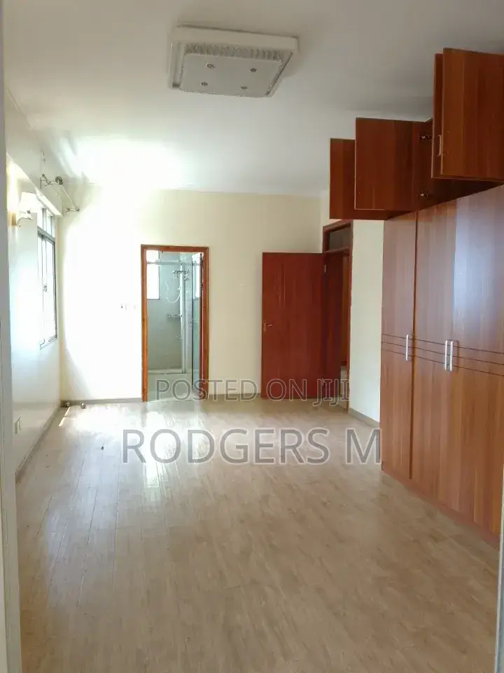 3bdrm Apartment in State House Area for rent