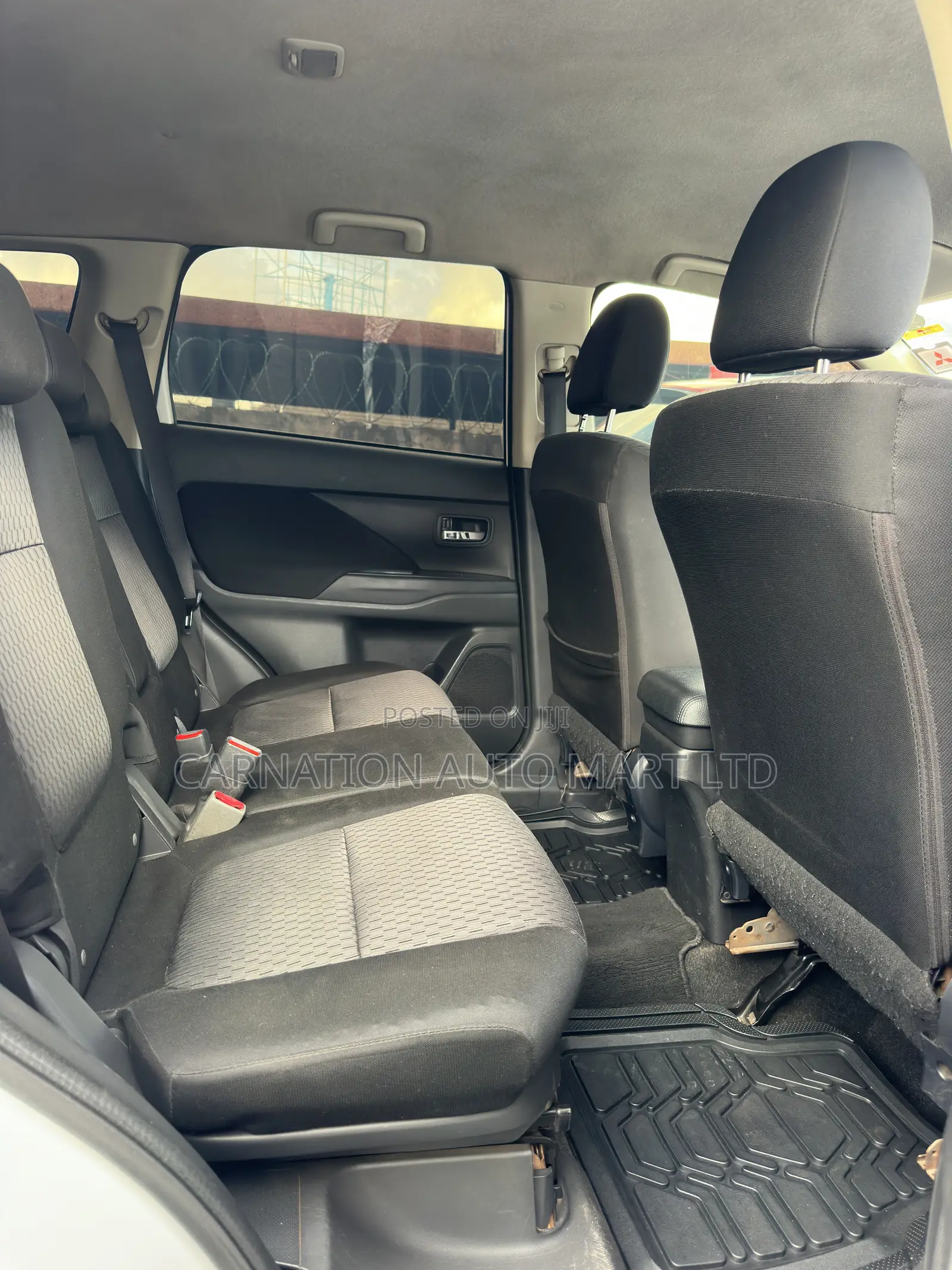 Mitsubishi Outlander 2012 White