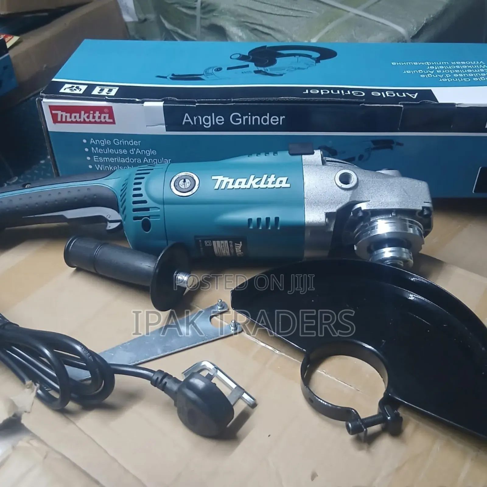 Makita Angle Grinder 9” At