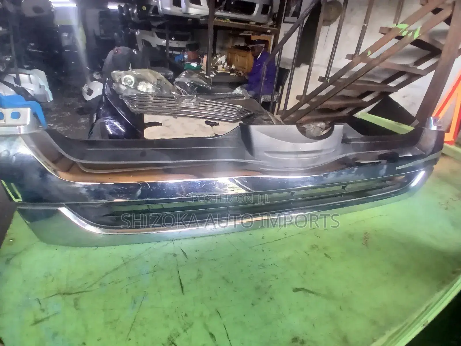 Toyota Hiace 7l Front Grille Original Ex-Japan