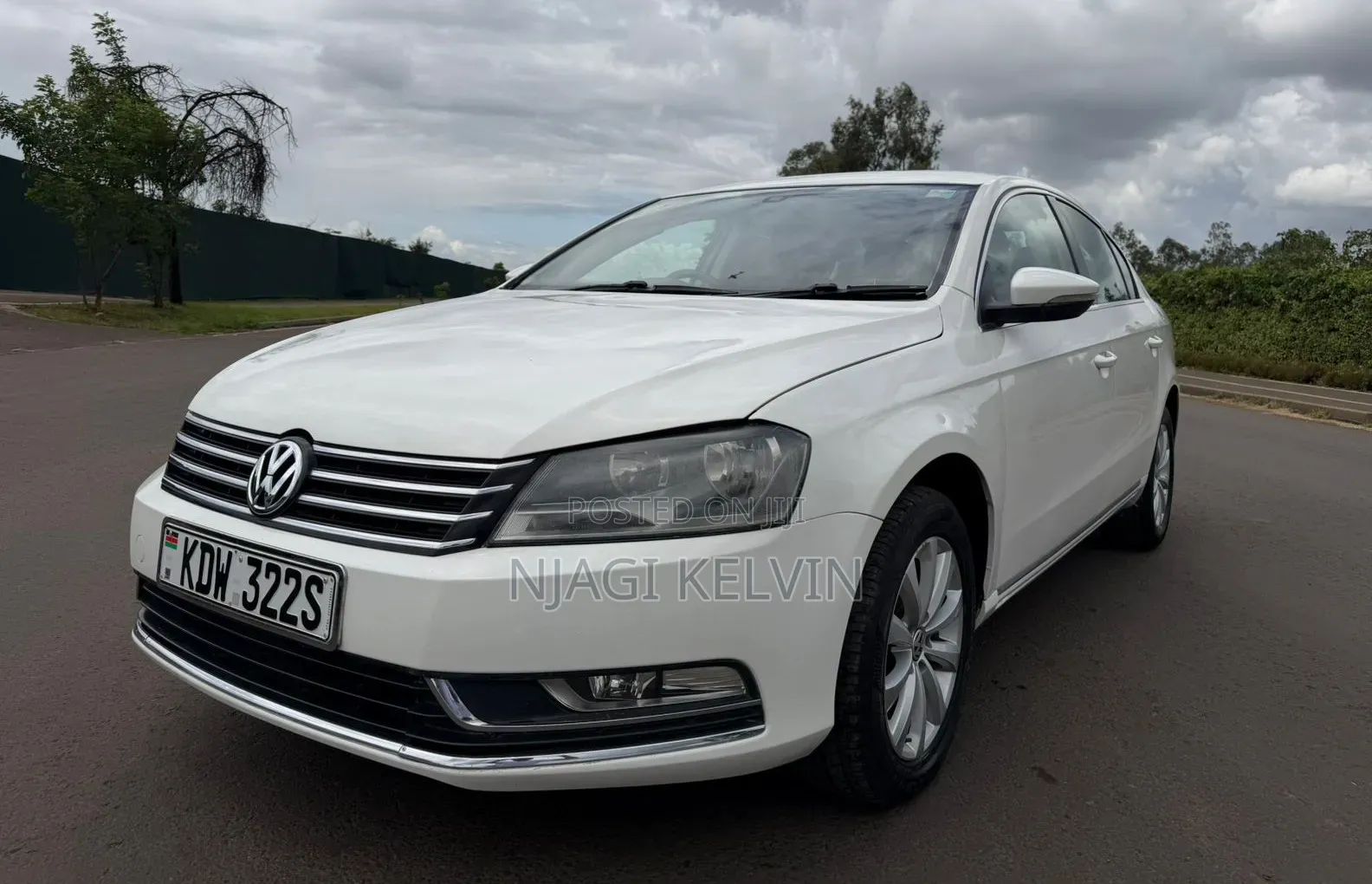 Volkswagen Passat 2013 White