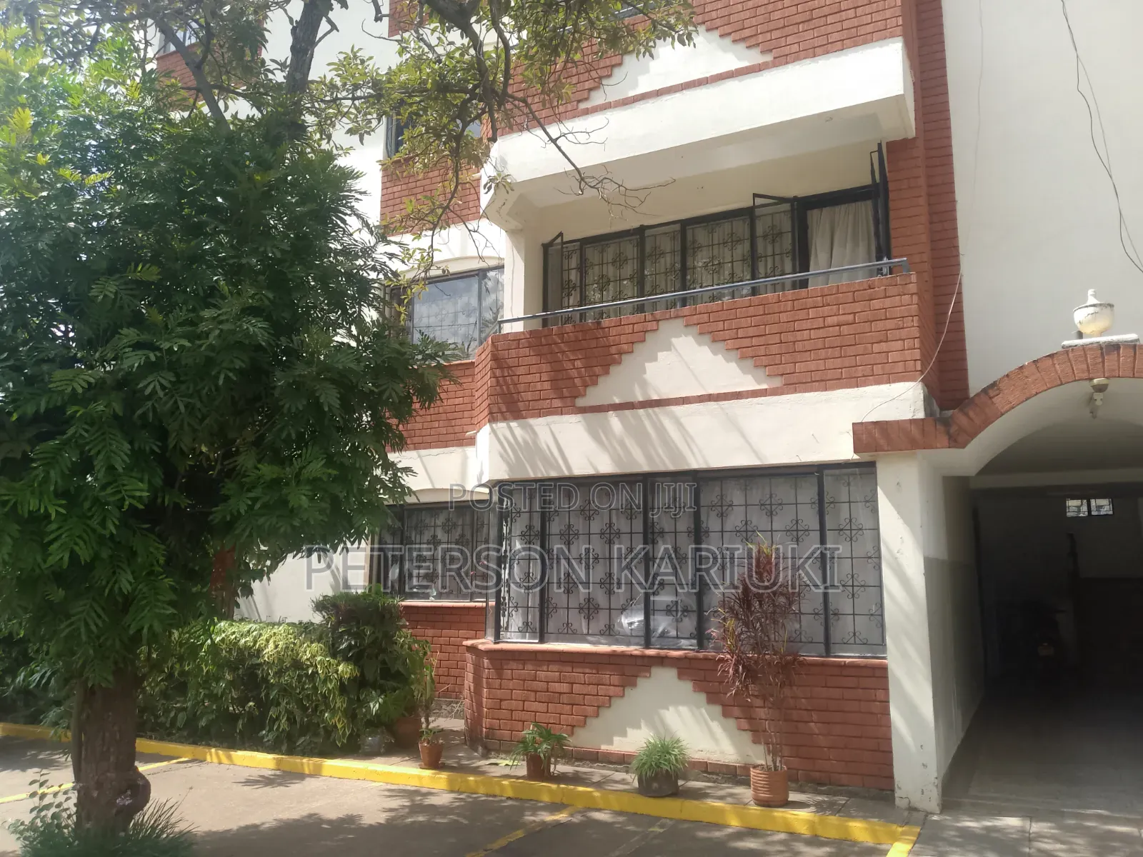 3bdrm Apartment in Kilimani, Hurlingham for sale