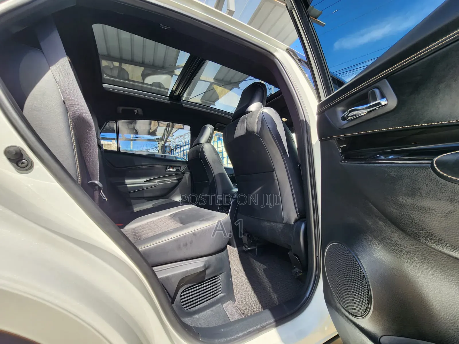 Toyota Harrier 2.0 2020 White