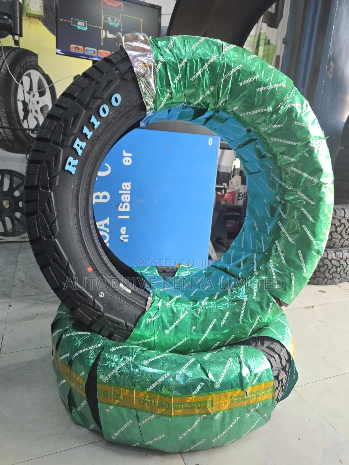 285/55r20 Roadcruza All Terrain Tire