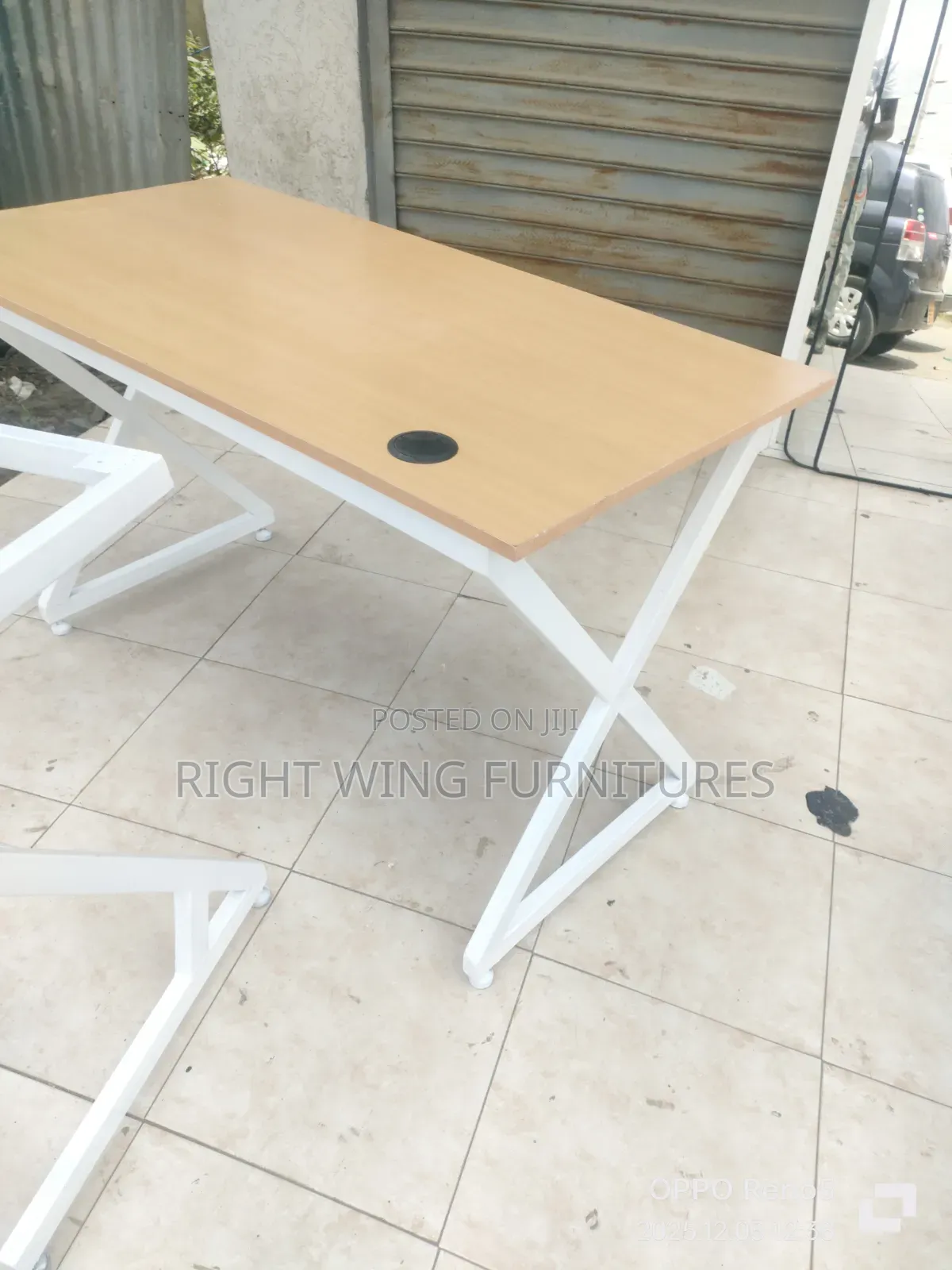Z_shape Office Metallic Stand Table