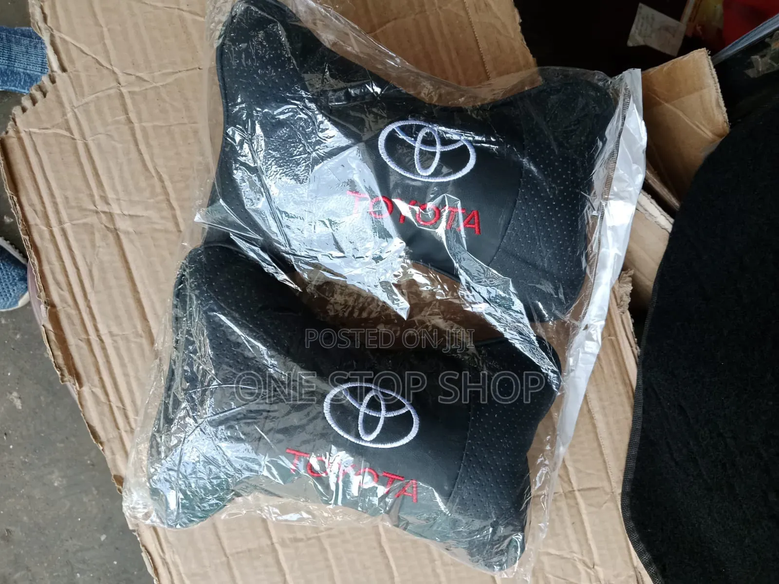 2x Toyota Car Neck Pillow Pu Leather Travel Pillow