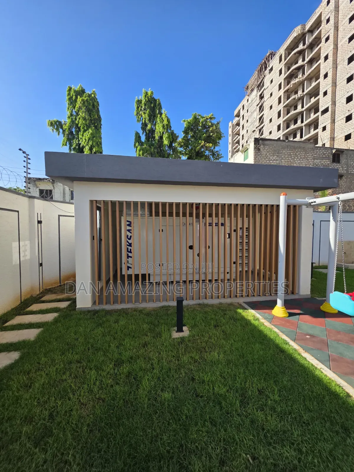 3bdrm Penthouse in Nyali Plus Dsq for sale