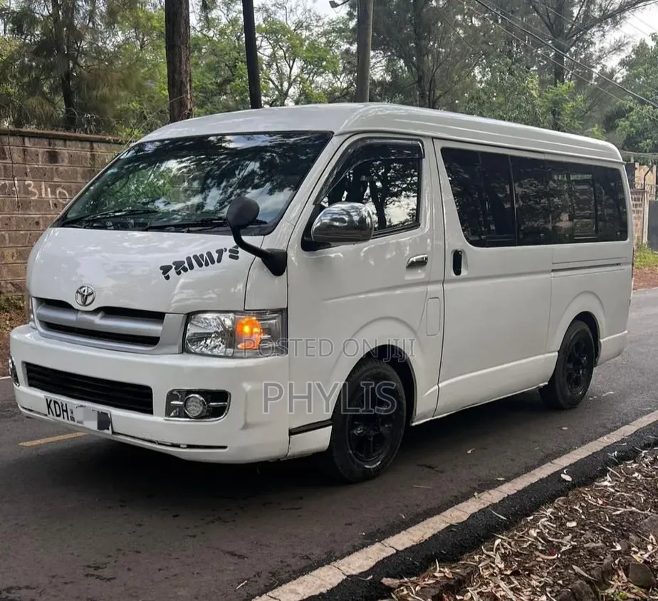 Toyota HiAce 2011 White