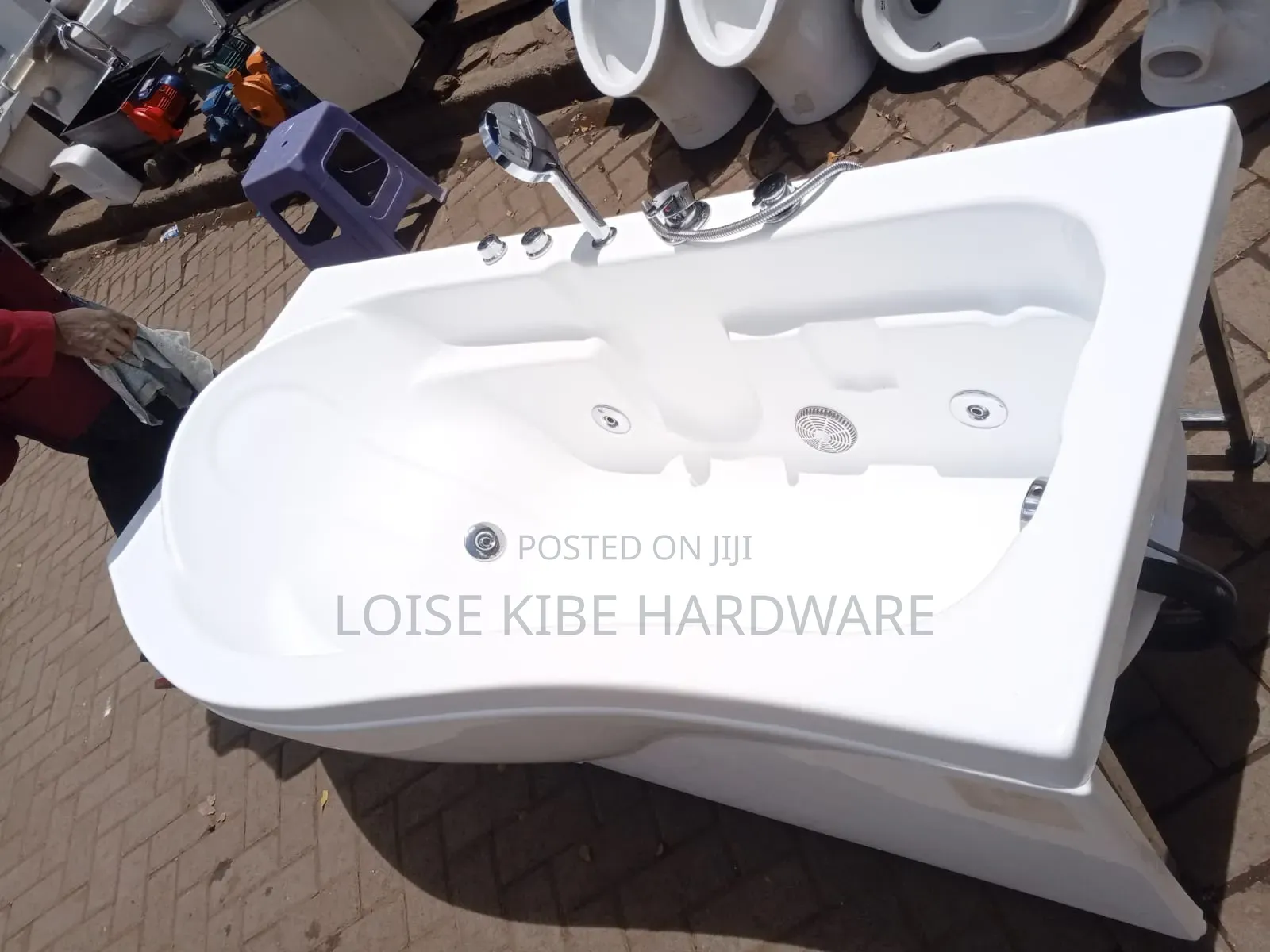 Jacuzzi Bath Available