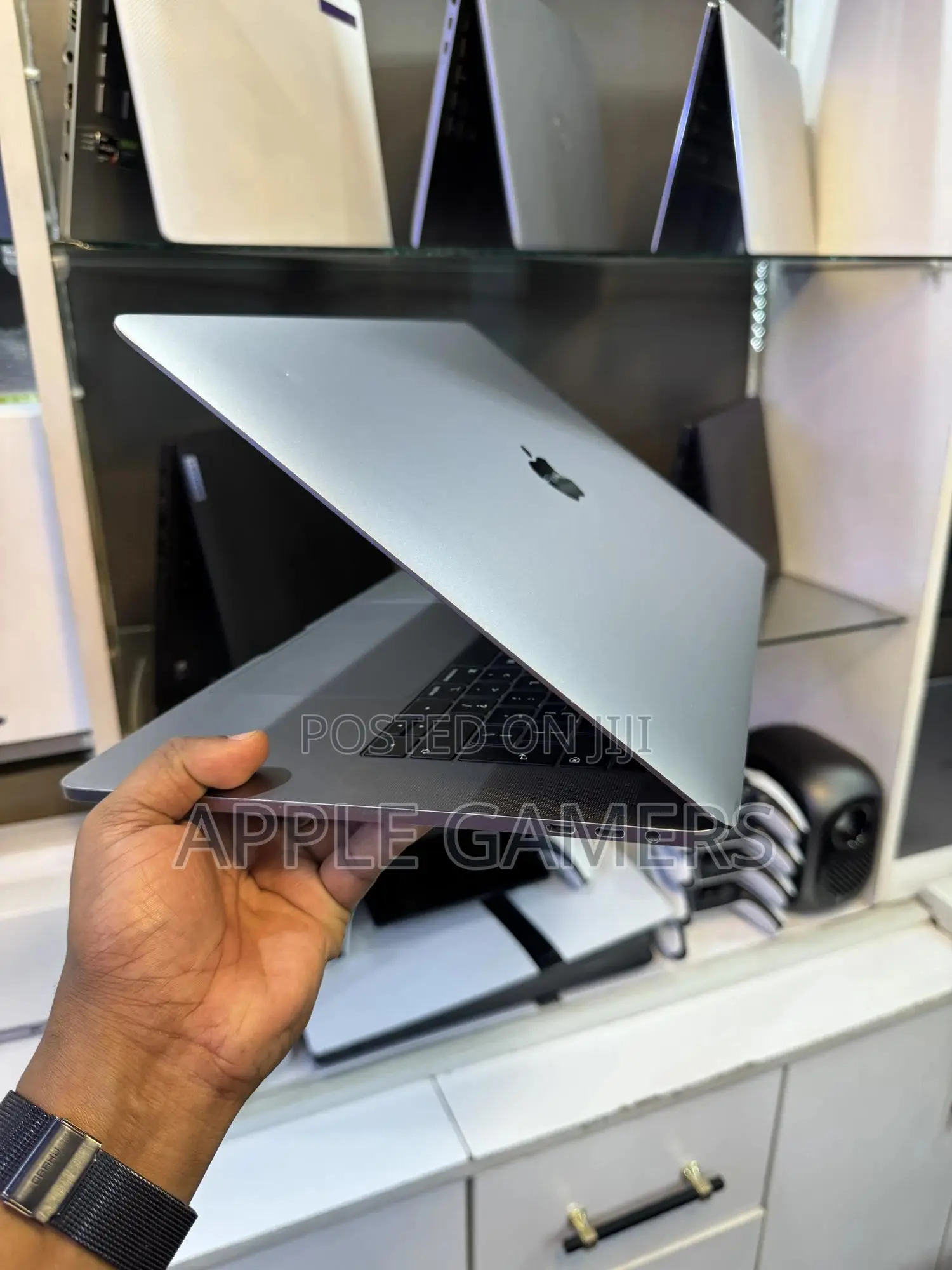 Laptop Apple MacBook Pro 2019 16GB Intel Core i9 SSD 512GB