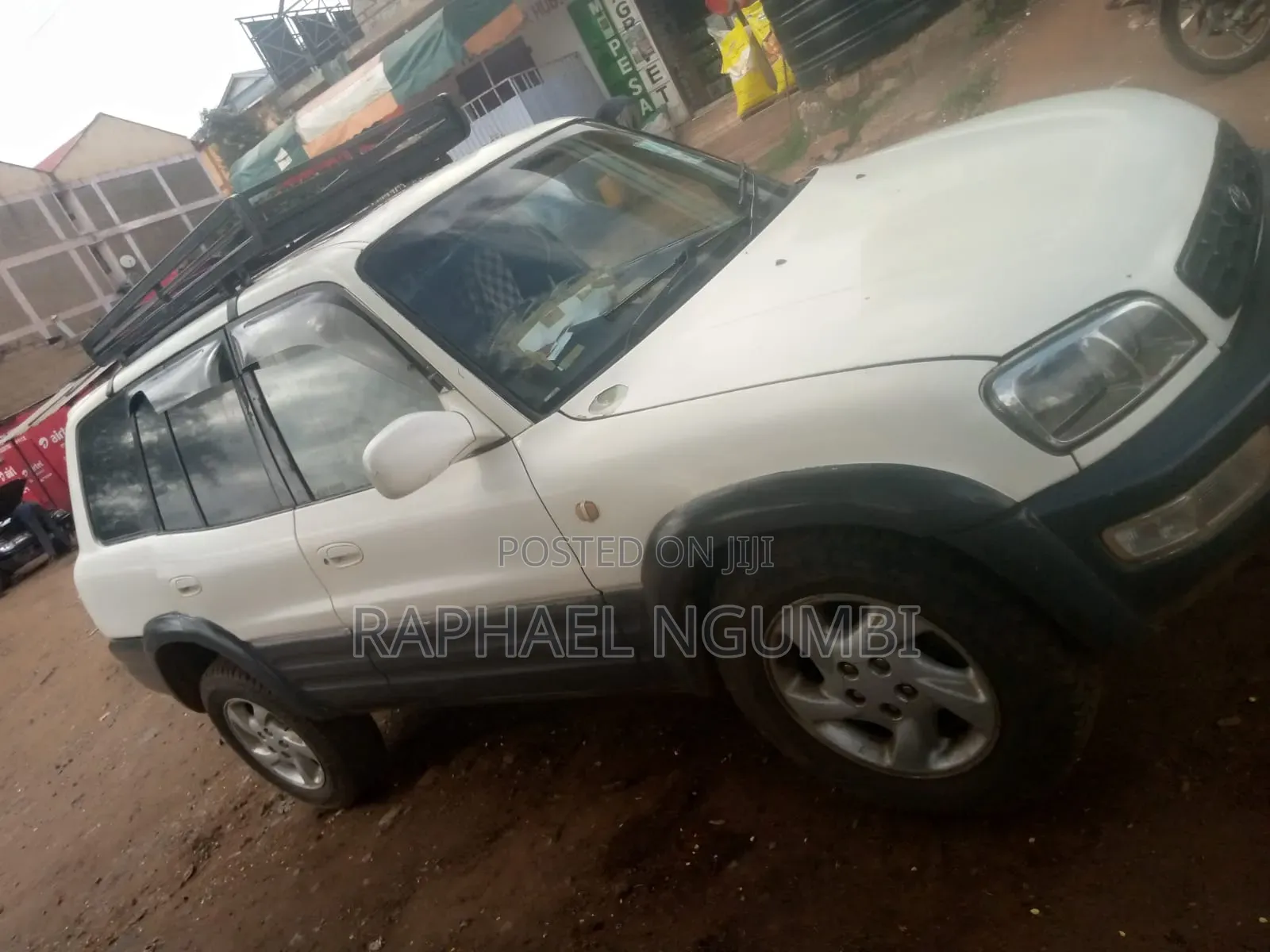 Toyota RAV4 1999 White