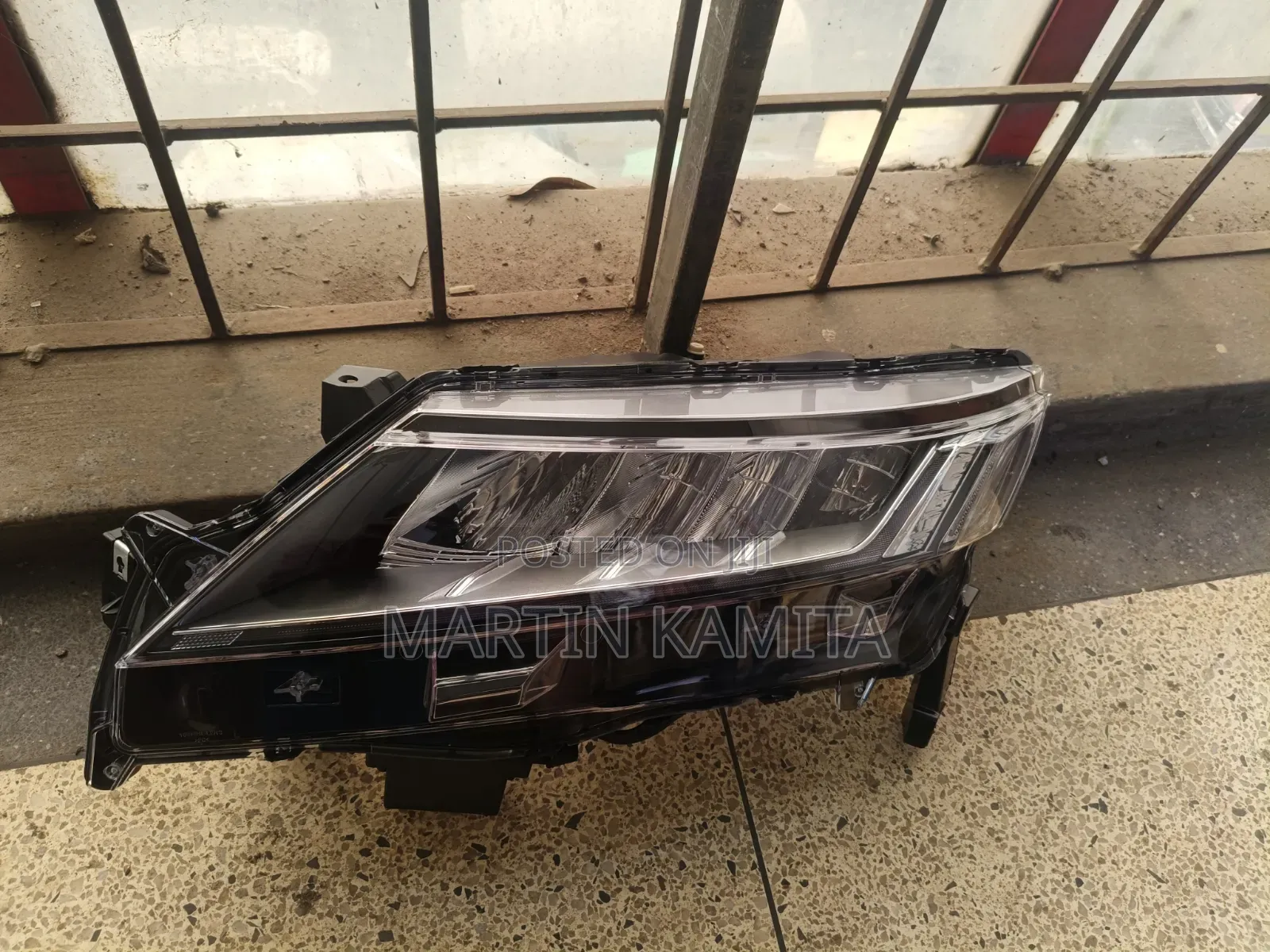Headlight RVR Inbuilt Xenon Year 2020