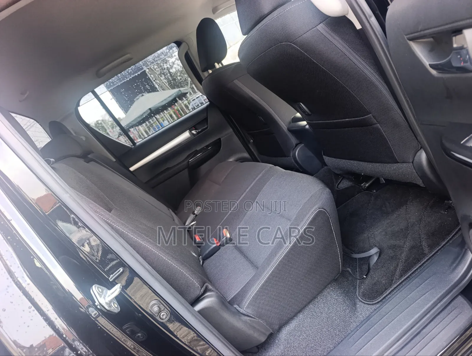 Toyota Hilux 2021 Black