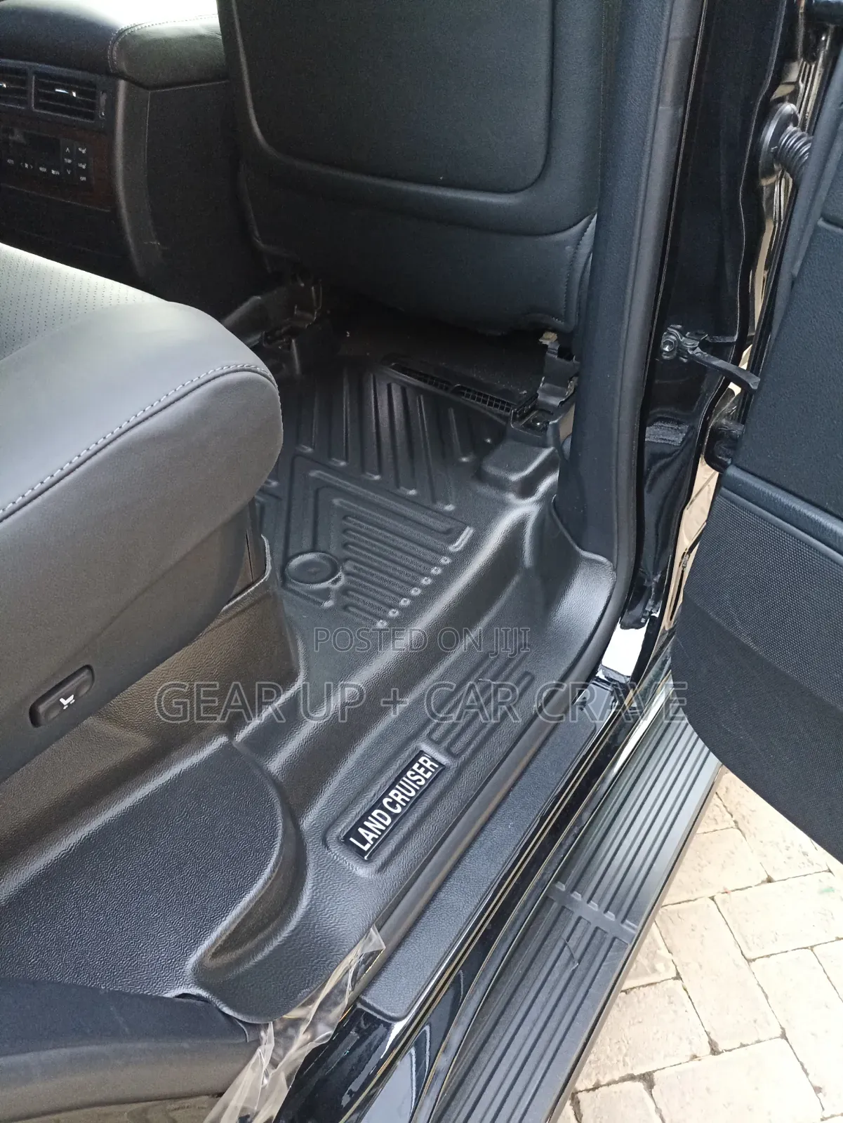Toyota Land Cruiser V8 5d Floor Mats Full Set