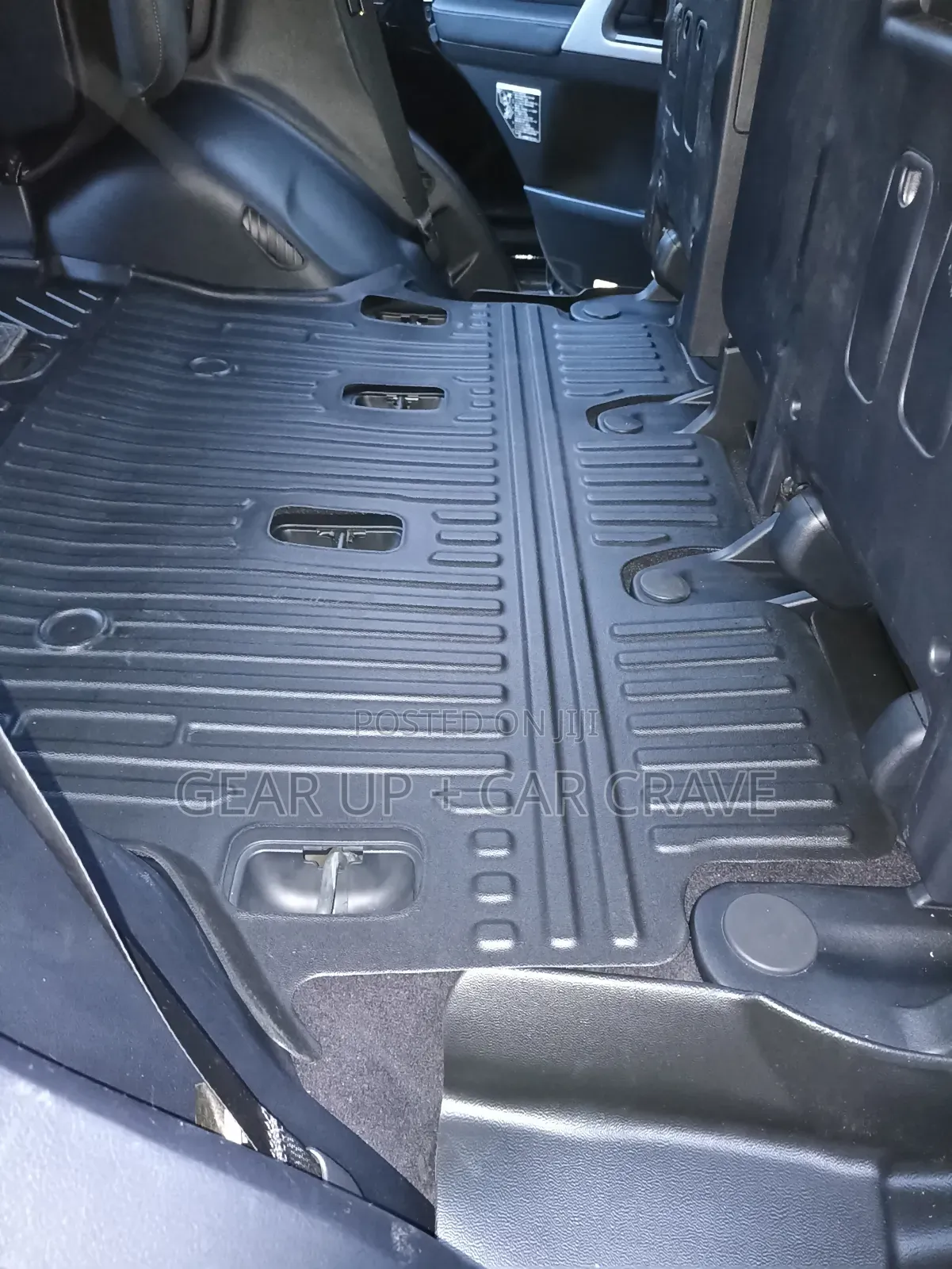 Toyota Land Cruiser V8 5d Floor Mats Full Set
