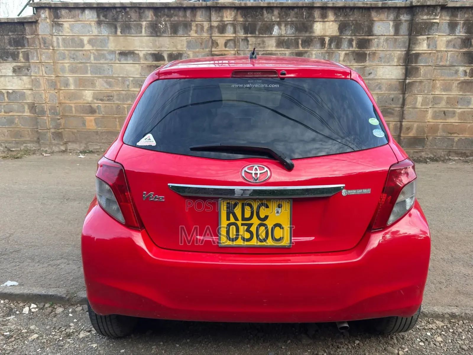 Toyota Vitz 2013 Red