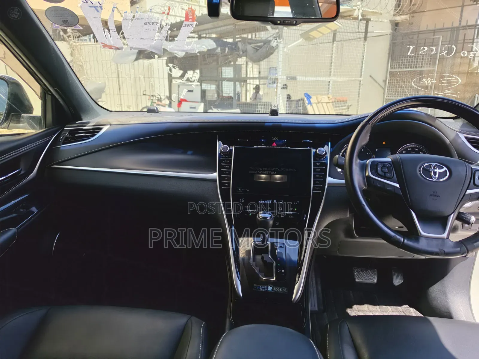Toyota Harrier 2.0 4WD 2019 White