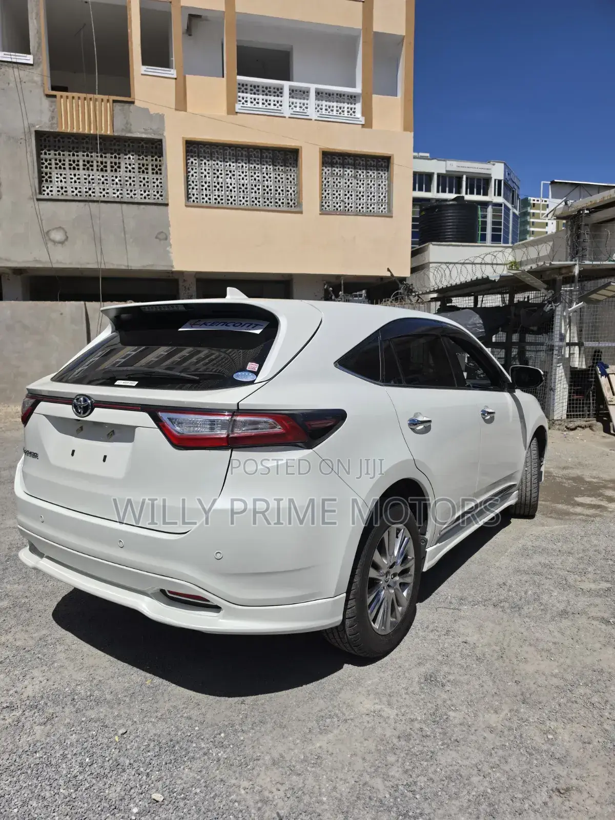 Toyota Harrier 2.0 4WD 2019 White