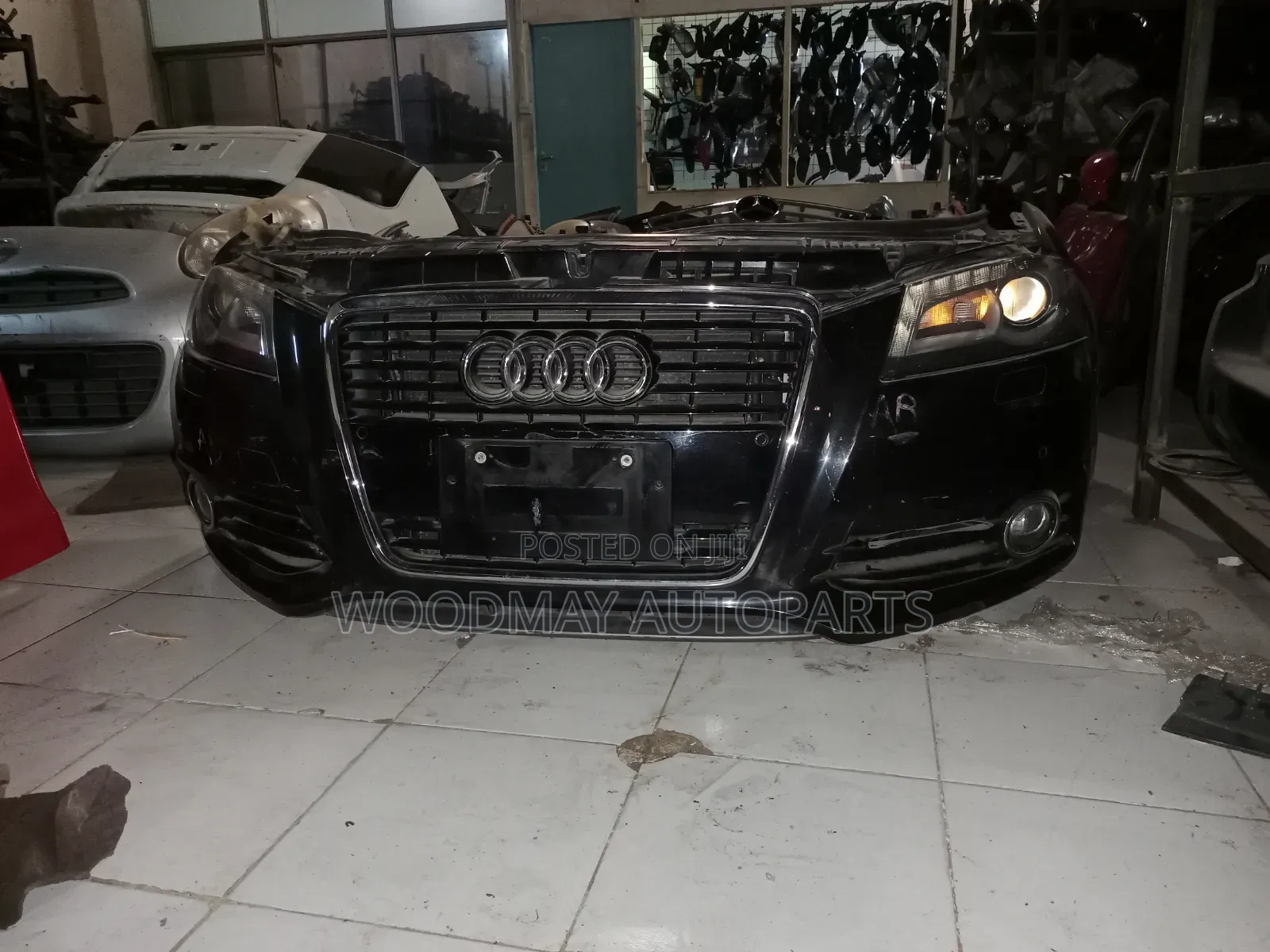 Audi A4 Nosecut 2012