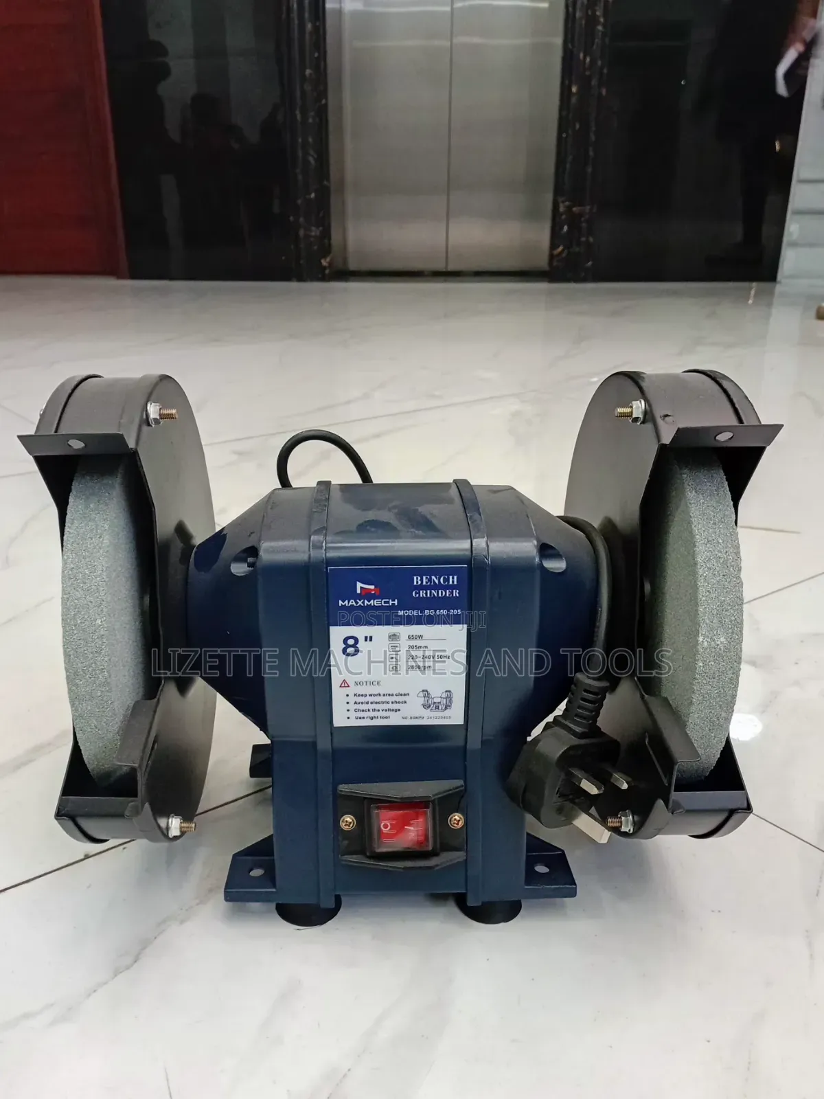 Maxmech 650w Bench Grinder 8"