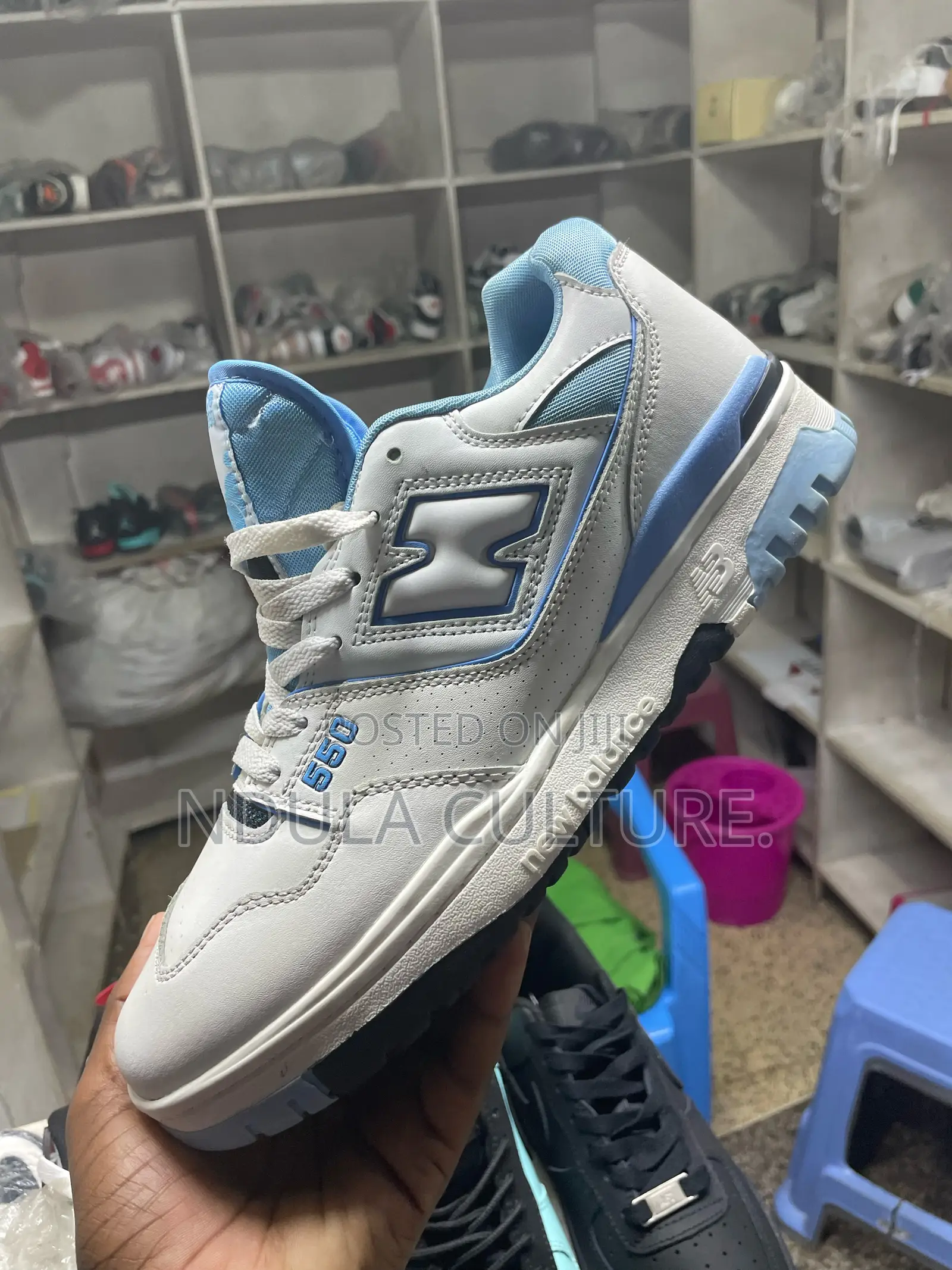 New Balance 550