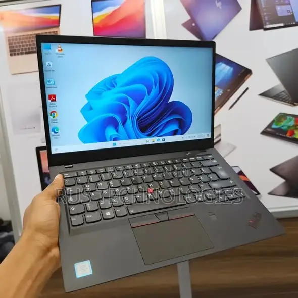 Laptop Lenovo ThinkPad X1 Carbon Gen11 32GB Intel Core i7 SSD 512GB