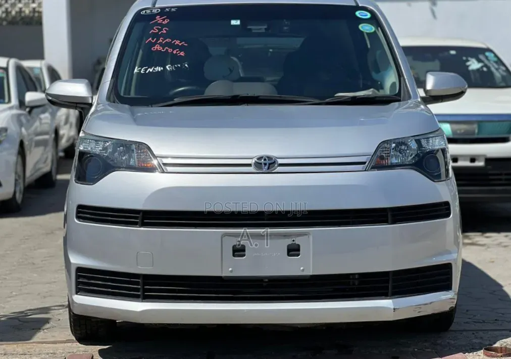 Toyota Spade 1.5 2019 Silver