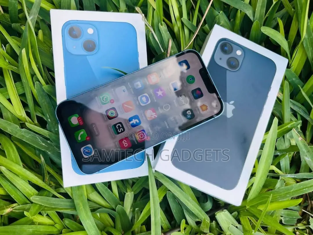 New Apple iPhone 13 128 GB Blue