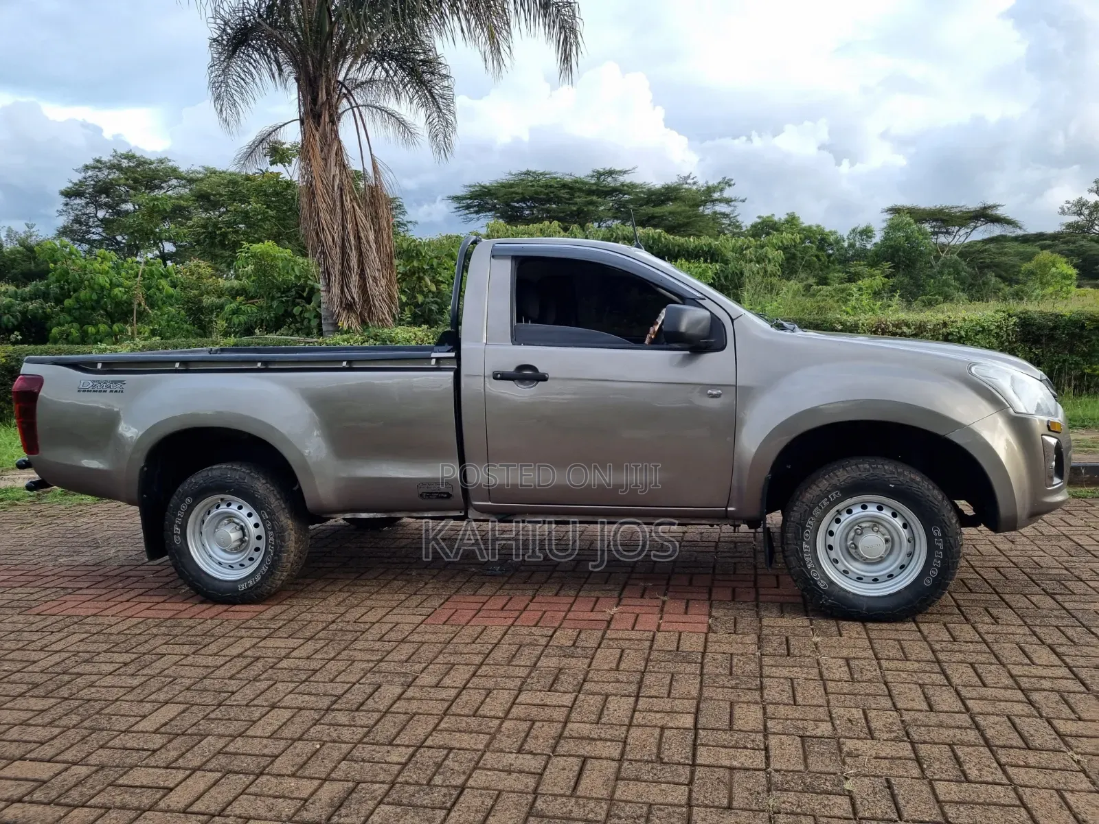 Isuzu D-MAX 2022 Gray