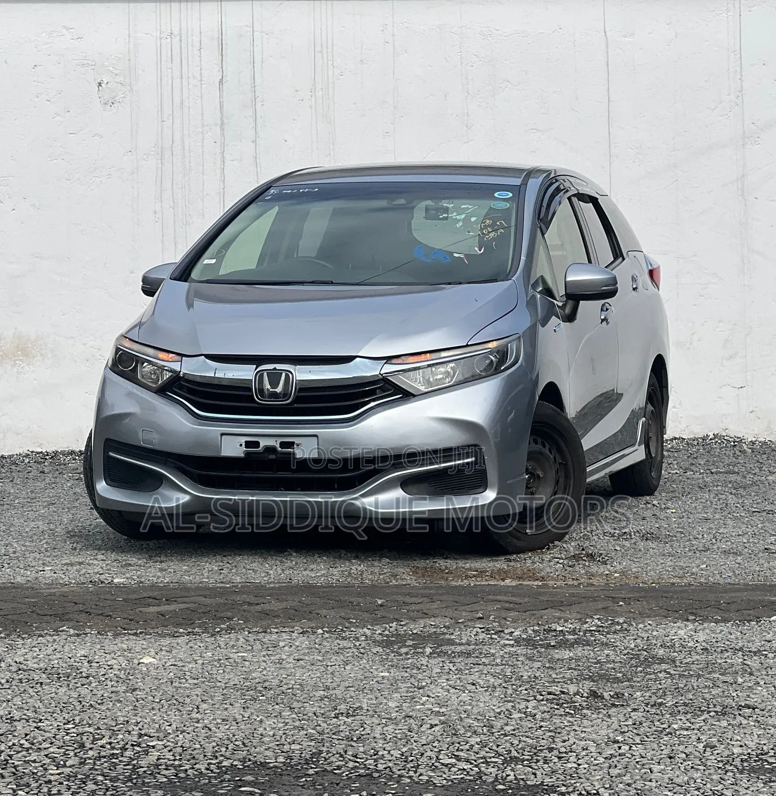 Honda Fit Shuttle 1.5 Hybrid 2WD 2019 Silver