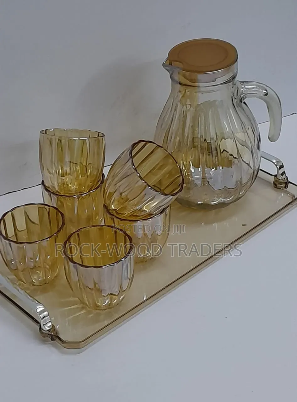 Glass Jug and 5 Glasses With a Tray
