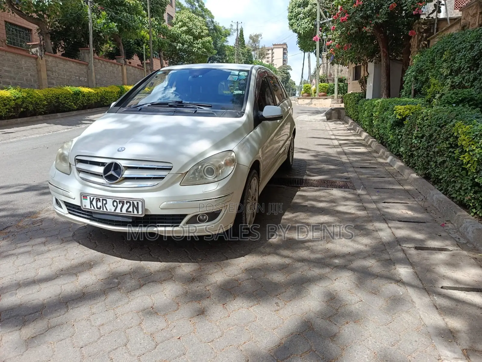 Mercedes-Benz B-Class B180 Petrol 2011 White